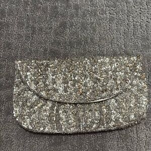 Richere vintage  sequined clutch golden colors